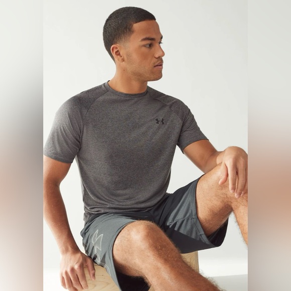 Men’s Under Armour Dark Grey Tech 2 T-Shirt, size Large - Picture 1 of 11